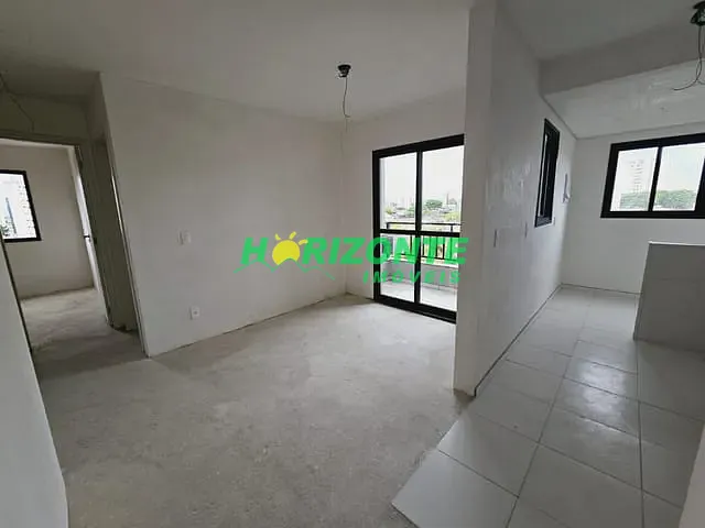 Apartamento com 65m² 2 quartos e 2 banheiros, à venda, no bairro Parque Industrial em São José dos Campos