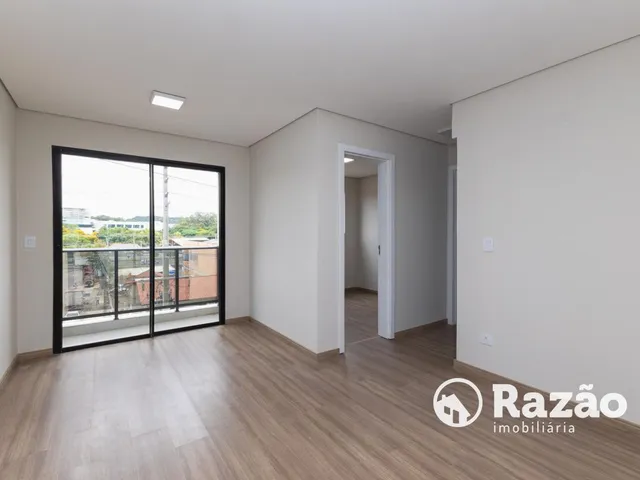 Apartamento 2 quartos e 1 banheiro, para alugar, no bairro Campina do Siqueira em Curitiba
