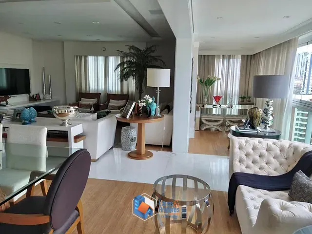 Apartamento com 234m² 4 quartos e 6 banheiros, à venda, no bairro Aclimação em São Paulo
