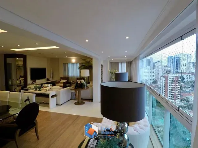 Apartamento com 234m² 4 quartos e 6 banheiros, à venda, no bairro Aclimação em São Paulo
