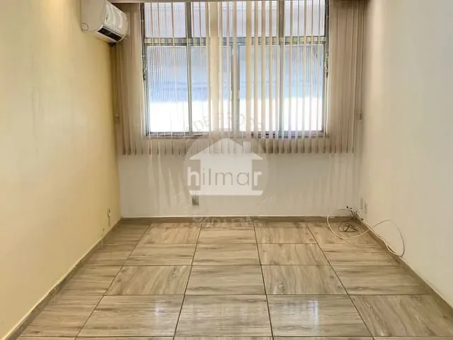 Apartamento 1 quarto e 1 banheiro, à venda, no bairro Irajá em Rio de Janeiro