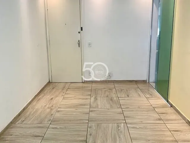 Apartamento 1 quarto e 1 banheiro, à venda, no bairro Irajá em Rio de Janeiro