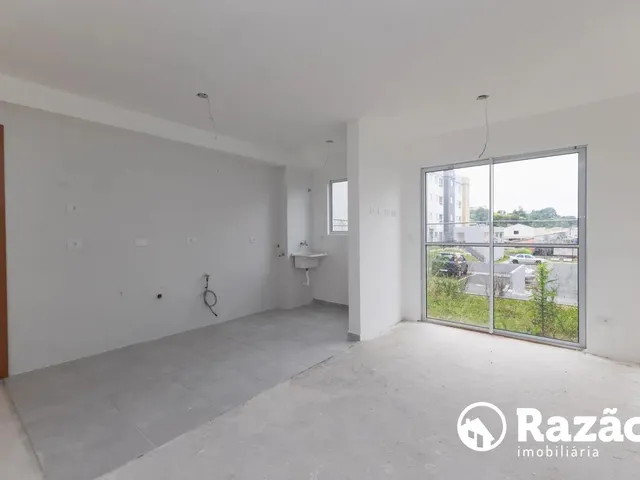 Apartamento 2 quartos e 1 banheiro, para alugar, no bairro Atuba em Curitiba
