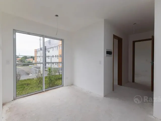 Apartamento 2 quartos e 1 banheiro, para alugar, no bairro Atuba em Curitiba