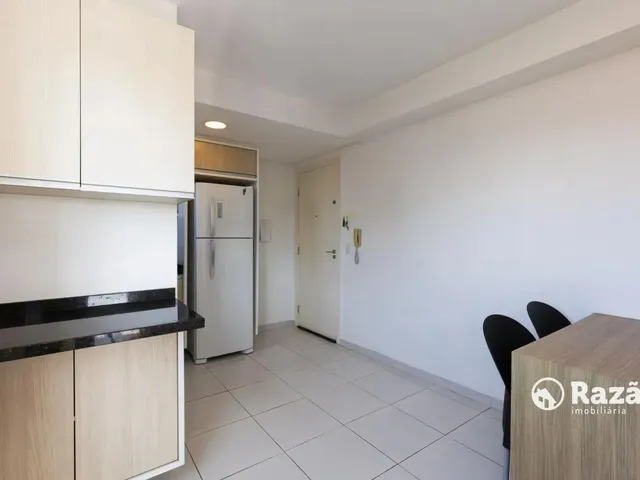 Apartamento 1 quarto e 1 banheiro, para alugar, no bairro Prado Velho em Curitiba