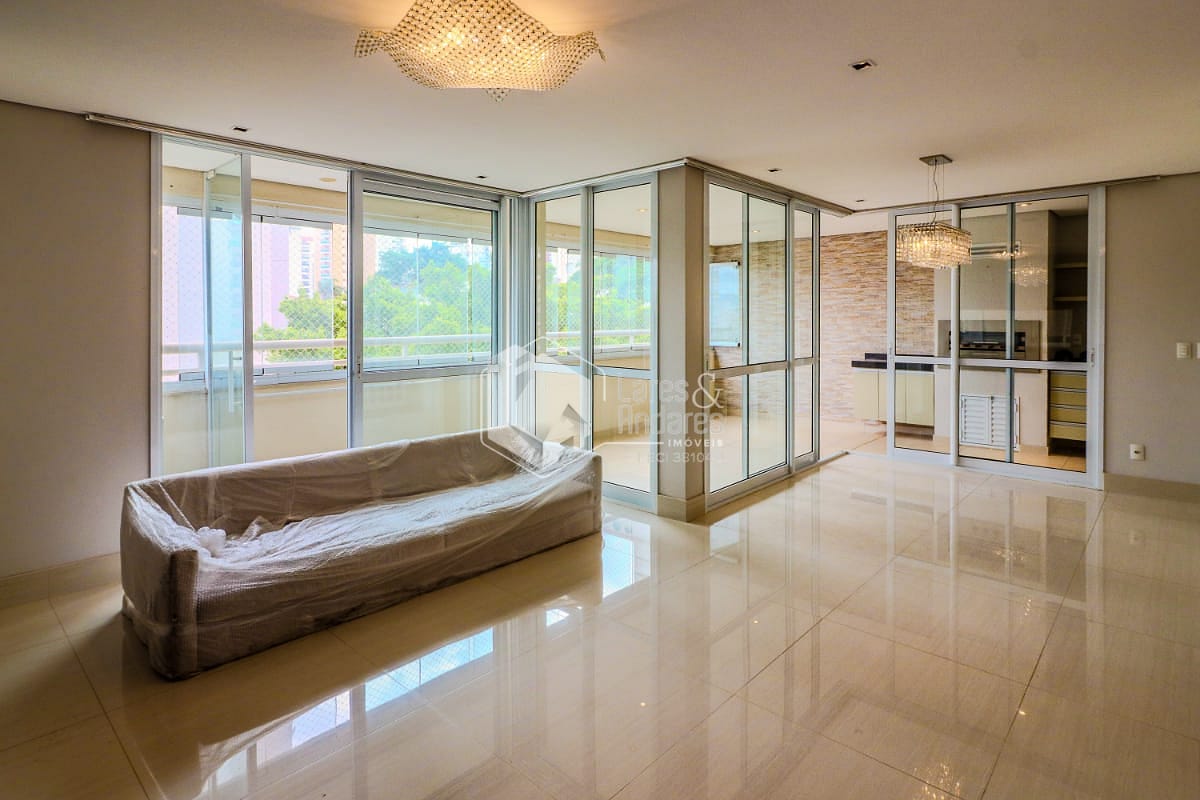 Apartamento, 3 quartos, 192 m² - Foto 1