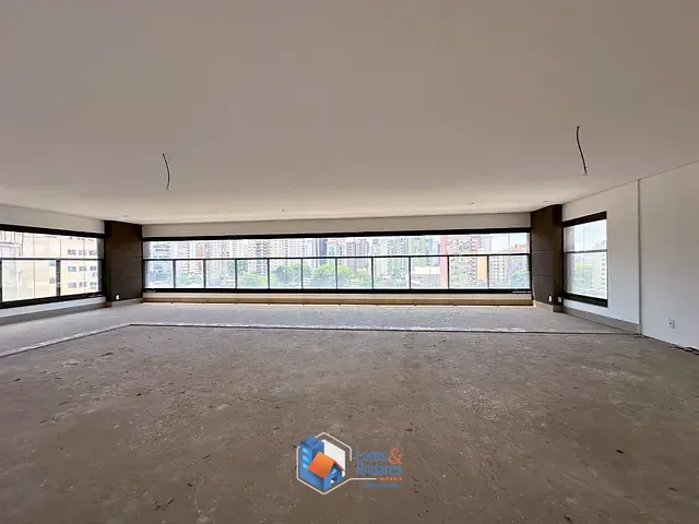Apartamento com 310m² 4 quartos e 6 banheiros, à venda, no bairro Higienópolis em São Paulo
