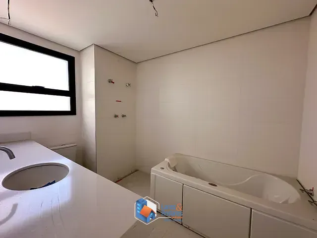 Apartamento com 310m² 4 quartos e 6 banheiros, à venda, no bairro Higienópolis em São Paulo