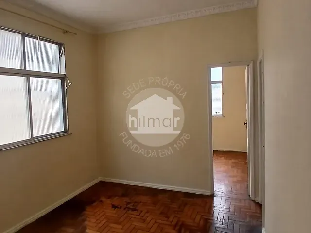 Apartamento com 60m² 2 quartos e 1 banheiro, para alugar, no bairro Vila Kosmos em Rio de Janeiro