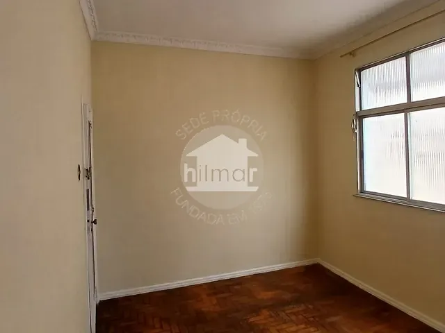 Apartamento com 60m² 2 quartos e 1 banheiro, para alugar, no bairro Vila Kosmos em Rio de Janeiro