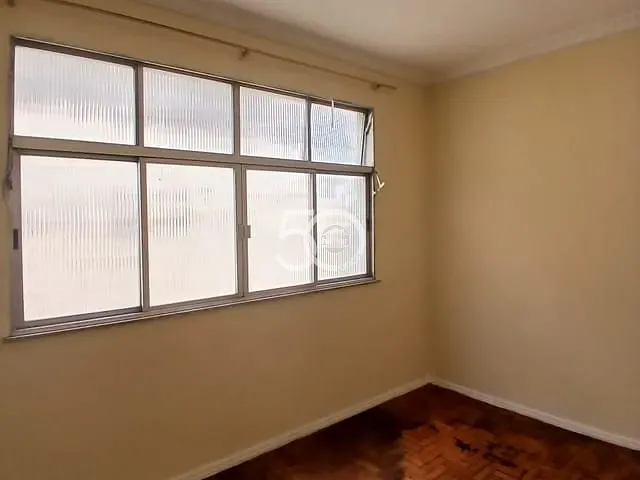 Apartamento com 60m² 2 quartos e 1 banheiro, para alugar, no bairro Vila Kosmos em Rio de Janeiro
