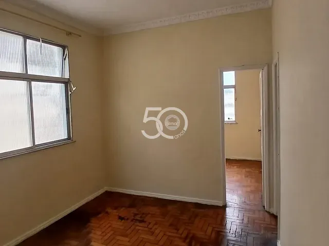 Apartamento com 60m² 2 quartos e 1 banheiro, para alugar, no bairro Vila Kosmos em Rio de Janeiro