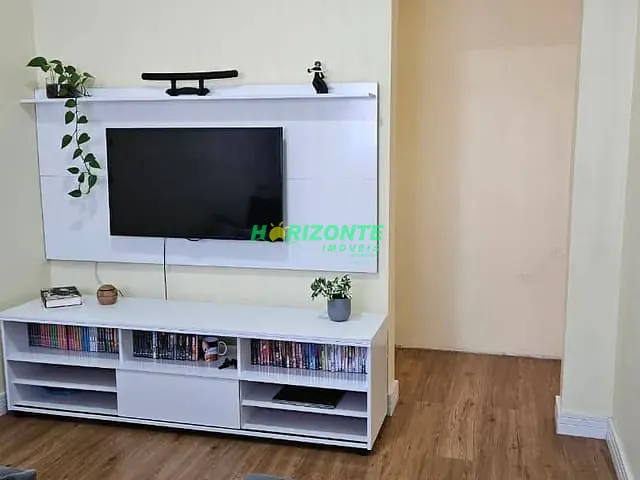 Apartamento 2 quartos e 1 banheiro, à venda, no bairro Parque Industrial em São José dos Campos
