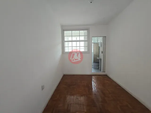Apartamento com 80m² 3 quartos e 2 banheiros, à venda ou para alugar, no bairro Centro em Porto Alegre