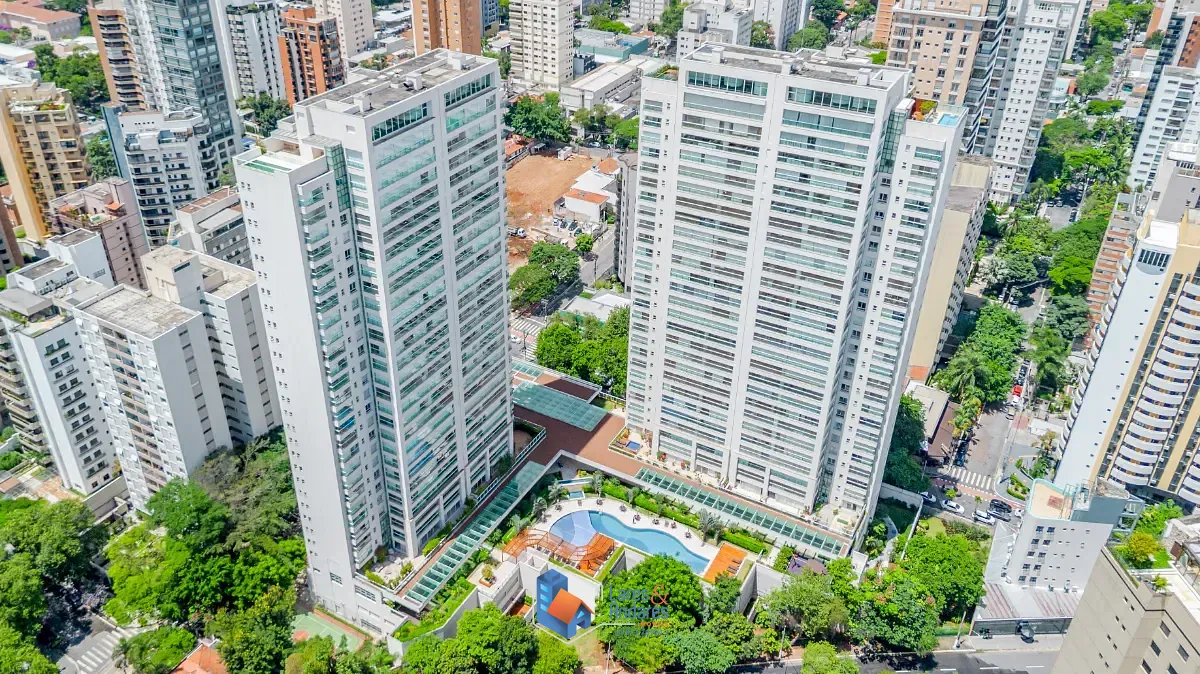 Apartamento, 3 quartos, 335 m² - Foto 1