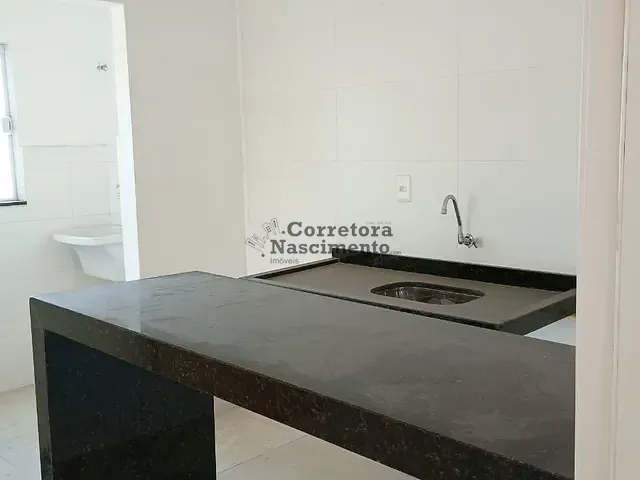 Apartamento 2 quartos e 1 banheiro, à venda, no bairro Jaraguá em Caraguatatuba