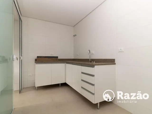 Apartamento 3 quartos e 4 banheiros, para alugar, no bairro Guabirotuba em Curitiba