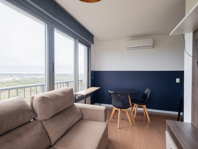 Apartamento 2 quartos e 1 banheiro, à venda ou para alugar, no bairro São Gonçalo em Pelotas