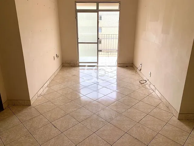 Apartamento 2 quartos e 2 banheiros, à venda, no bairro Irajá em Rio de Janeiro
