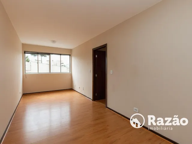 Apartamento 3 quartos e 1 banheiro, para alugar, no bairro Água Verde em Curitiba