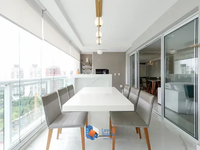Apartamento com 14000m² 4 quartos e 3 banheiros, à venda, no bairro Água Branca em São Paulo