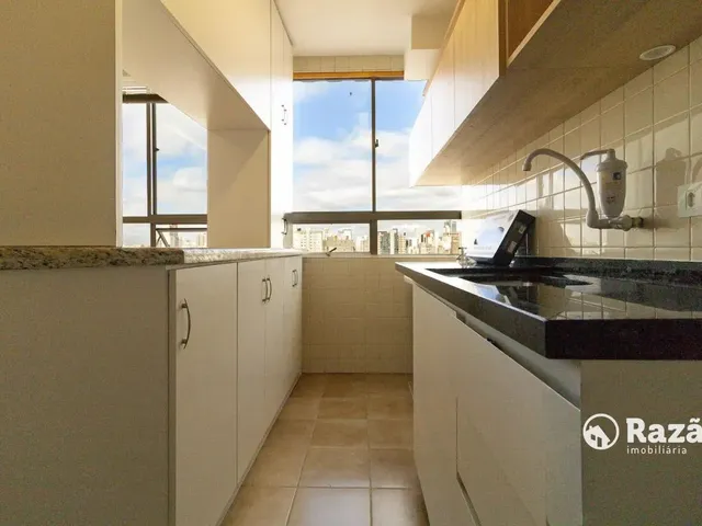 Apartamento 1 quarto e 1 banheiro, para alugar, no bairro Centro em Curitiba