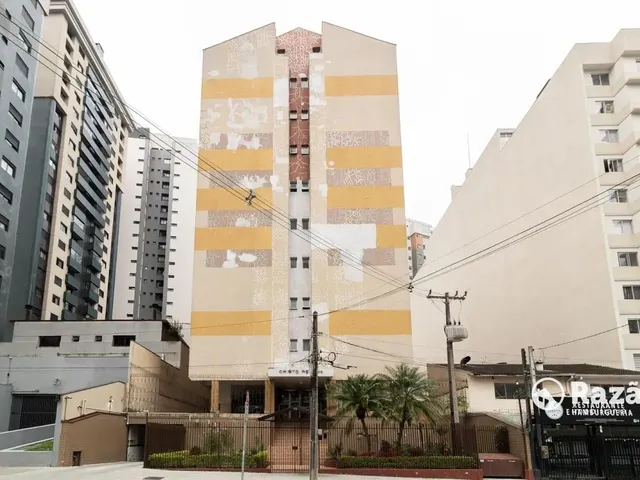 Apartamento 2 quartos e 1 banheiro, para alugar, no bairro Cristo Rei em Curitiba