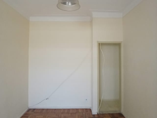 Foto do Apartamento - VILA DA PENHA - ÓTIMO APARTAMENTO COM 2 QUARTOS, SALA, COZINHA, BANHEIRO E JUNTO AO COMÉRCIO. | Hilmar
