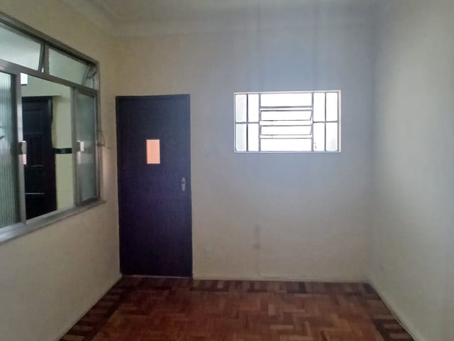 Foto do Apartamento - VILA DA PENHA - ÓTIMO APARTAMENTO COM 2 QUARTOS, SALA, COZINHA, BANHEIRO E JUNTO AO COMÉRCIO. | Hilmar