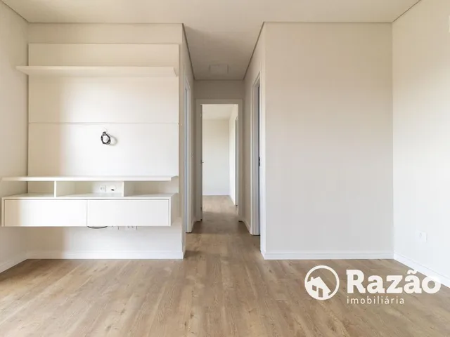 Apartamento 2 quartos e 2 banheiros, para alugar, no bairro Portão em Curitiba
