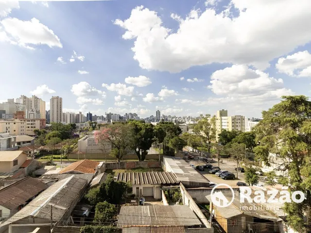 Apartamento 2 quartos e 2 banheiros, para alugar, no bairro Portão em Curitiba