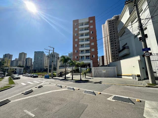 Foto do Apartamento - Apartamento com 1 dormitório para alugar, 32 m² - Jardim Aquarius - São José dos Campos/SP | RUSSI IMÓVEIS