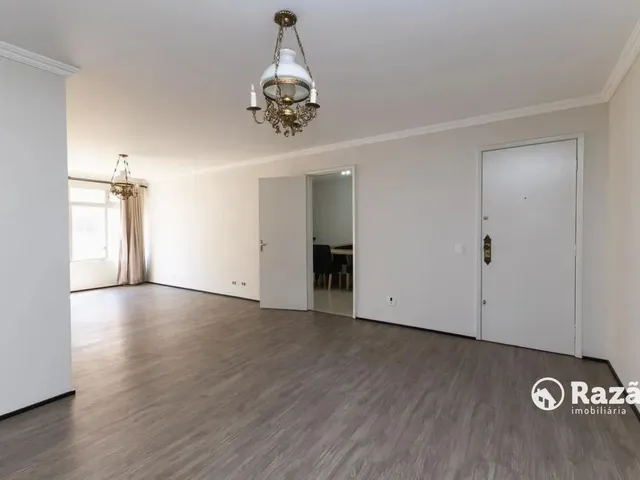 Apartamento 3 quartos e 3 banheiros, para alugar, no bairro Centro em Curitiba
