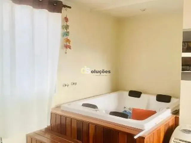 Apartamento com 250m² 3 quartos e 3 banheiros, à venda, no bairro Vila Suzana em São Paulo