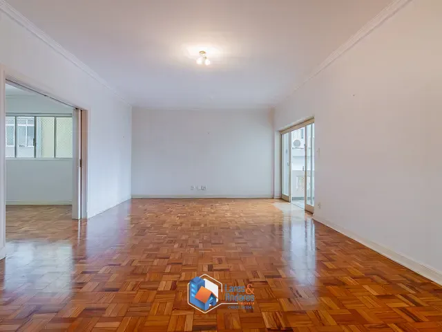 Apartamento com 229m² 3 quartos e 2 banheiros, à venda, no bairro Higienópolis em São Paulo