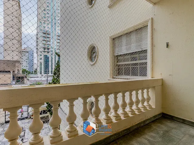 Apartamento com 229m² 3 quartos e 2 banheiros, à venda, no bairro Higienópolis em São Paulo