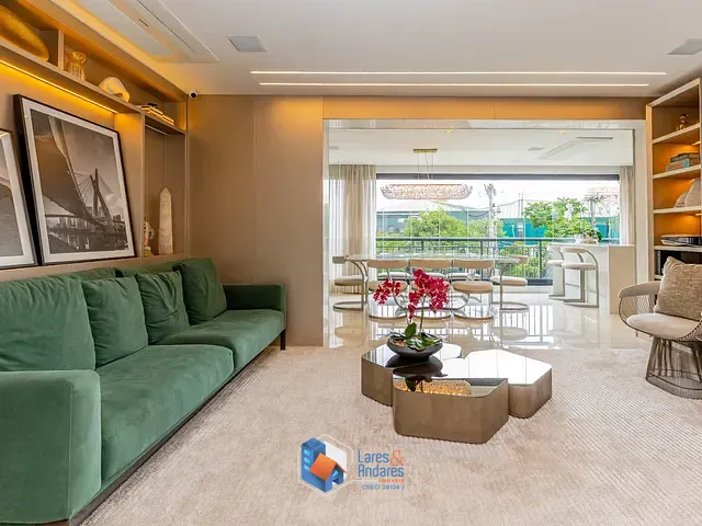Apartamento com 220m² 3 quartos e 5 banheiros, à venda, no bairro Vila Olímpia em São Paulo