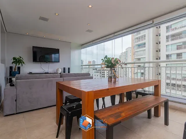 Apartamento com 236m² 3 quartos e 4 banheiros, à venda, no bairro Vila Alexandria em São Paulo