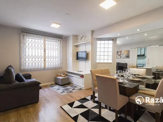 Apartamento 2 quartos e 2 banheiros, para alugar, no bairro Água Verde em Curitiba