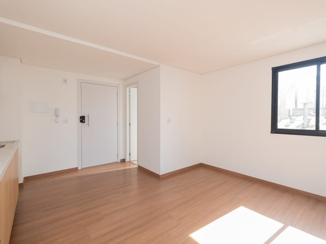 Apartamento com 43m² 1 quarto e 1 banheiro, à venda ou para alugar, no bairro Centro em Pelotas