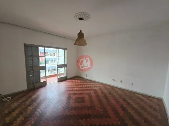 Apartamento com 130m² 3 quartos e 1 banheiro, para alugar, no bairro Jardim Botânico em Porto Alegre