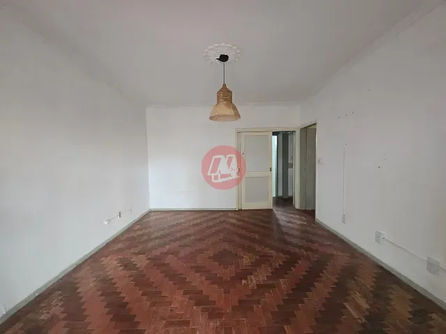 Apartamento com 130m² 3 quartos e 1 banheiro, para alugar, no bairro Jardim Botânico em Porto Alegre