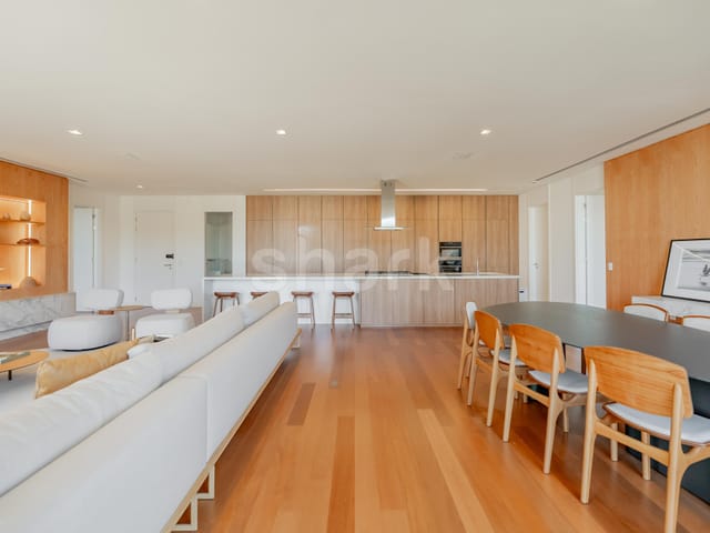 Apartamento com 370m² 3 quartos e 5 banheiros, à venda, no bairro Centro em Porto Feliz