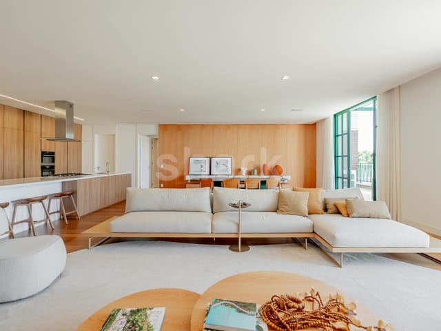 Apartamento com 370m² 3 quartos e 5 banheiros, à venda, no bairro Centro em Porto Feliz