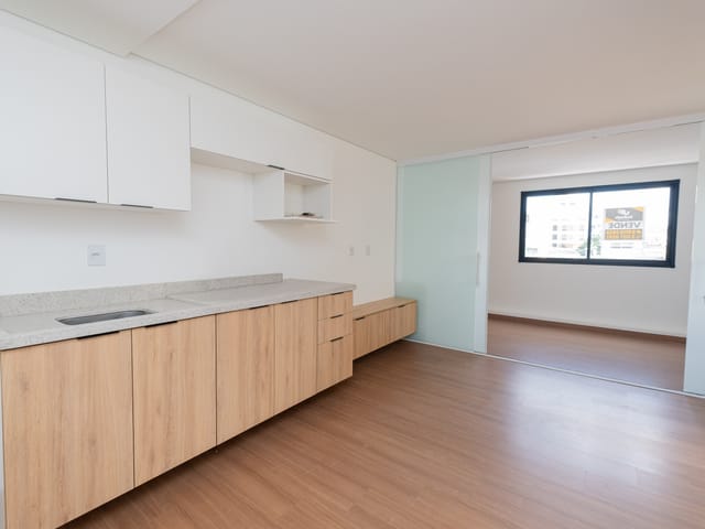 Apartamento com 43m² 1 quarto e 1 banheiro, à venda ou para alugar, no bairro Centro em Pelotas