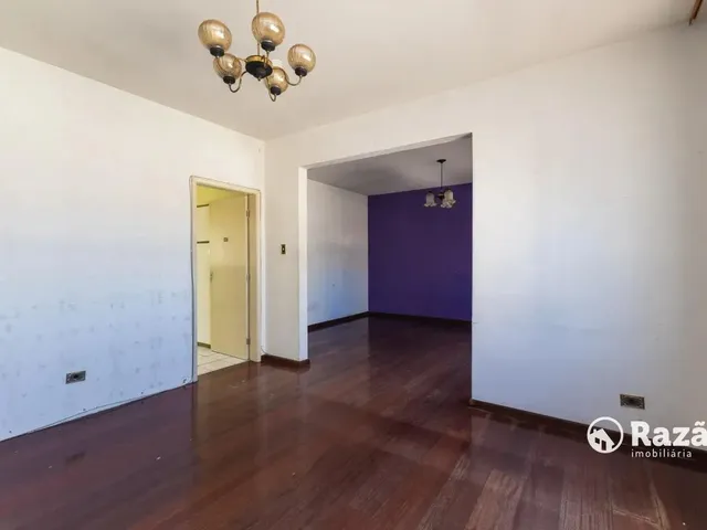 Apartamento 4 quartos e 3 banheiros, para alugar, no bairro Centro em Curitiba