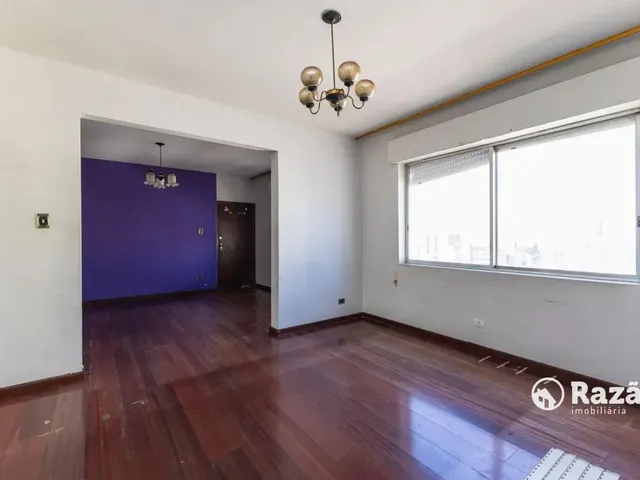 Apartamento 4 quartos e 3 banheiros, para alugar, no bairro Centro em Curitiba