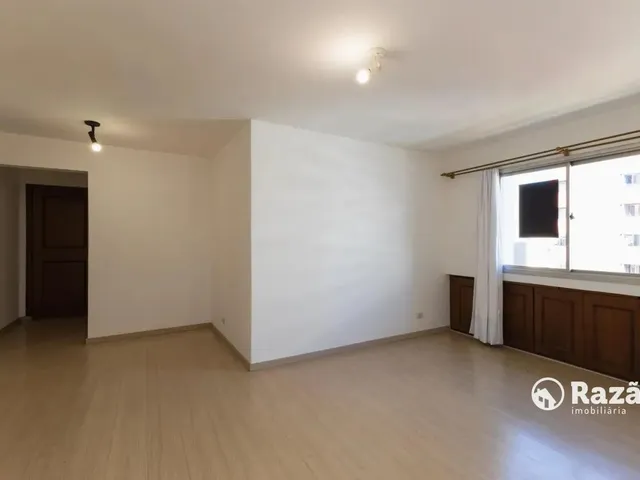 Apartamento 2 quartos e 1 banheiro, para alugar, no bairro Centro em Curitiba