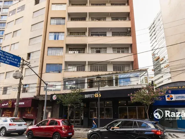 Apartamento 2 quartos e 2 banheiros, para alugar, no bairro Centro em Curitiba