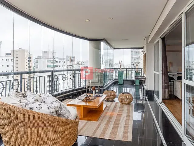 Apartamento com 633m² 4 quartos e 6 banheiros, à venda, no bairro Moema em Cotia